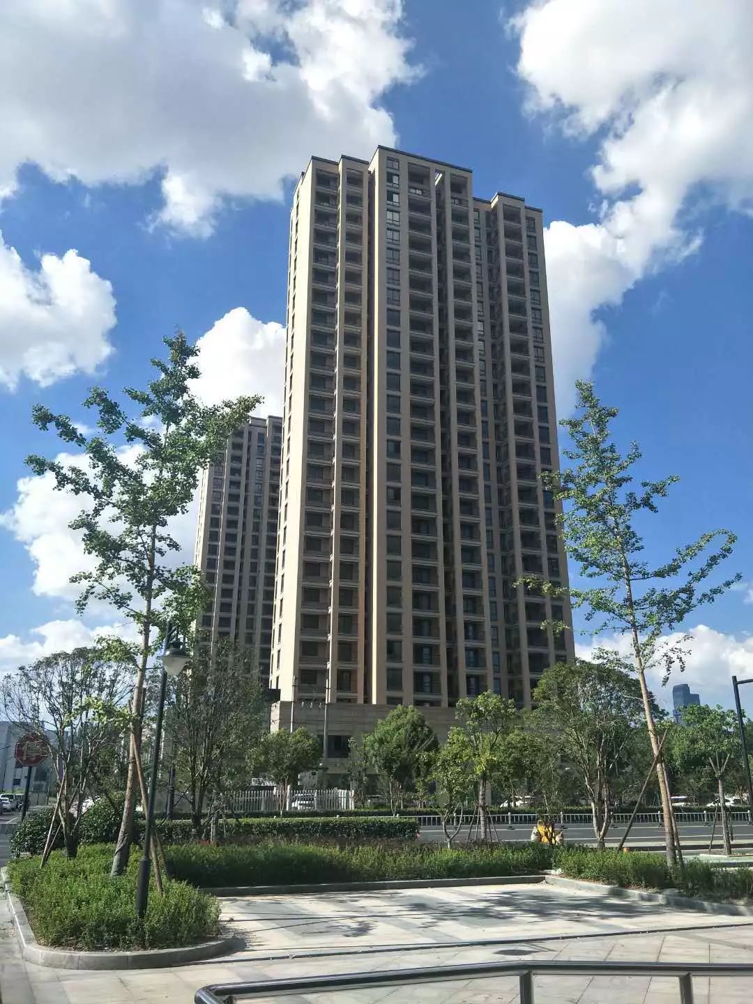 安置房位于南苑街道翁梅社區