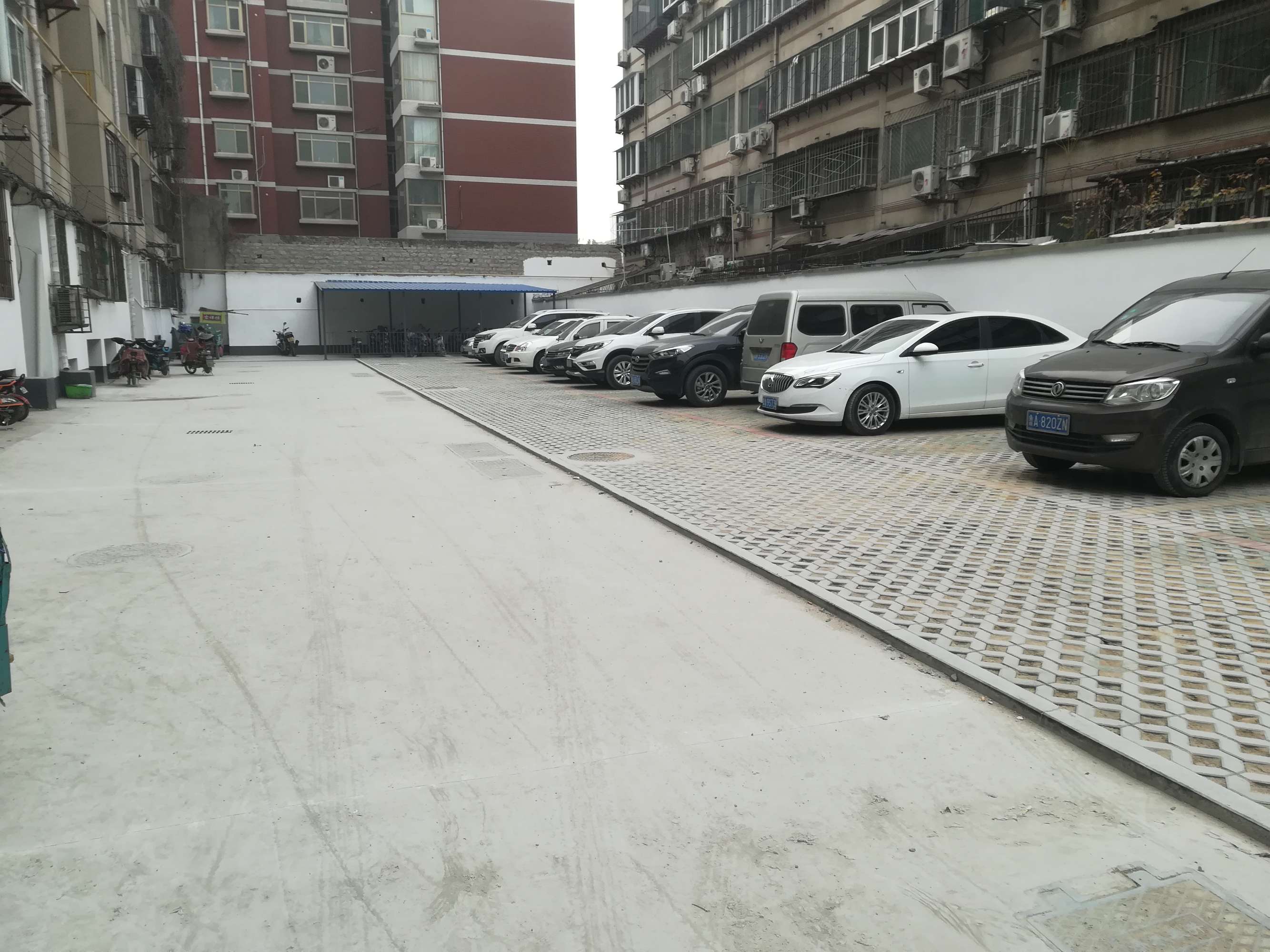 如果放開小區地面停車服務價格