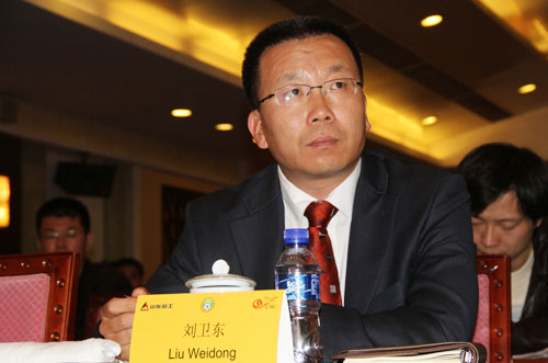 劉衛(wèi)東與華特公司簽訂了前期物業(yè)服務合同