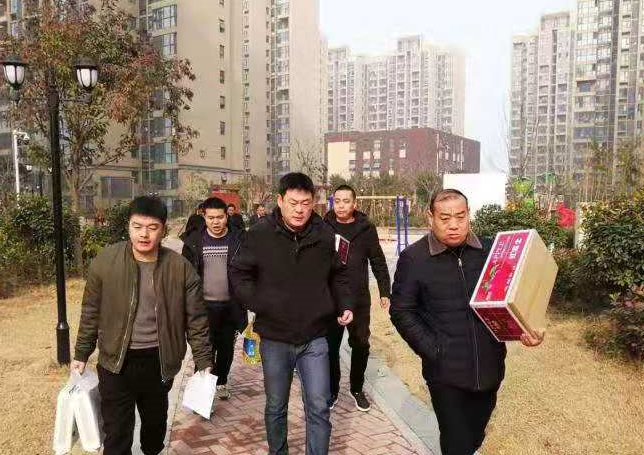 分房活動(dòng)由歡河村黨支部書記主持