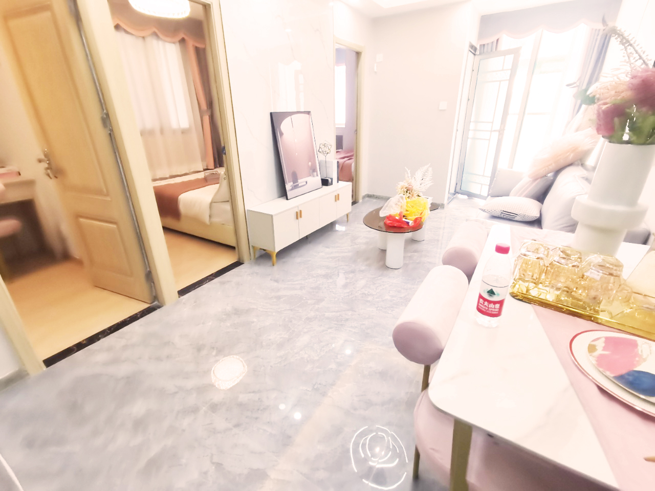 深圳寶安小產(chǎn)權(quán)房|新城芳花園 79.8萬/套 地鐵口300米